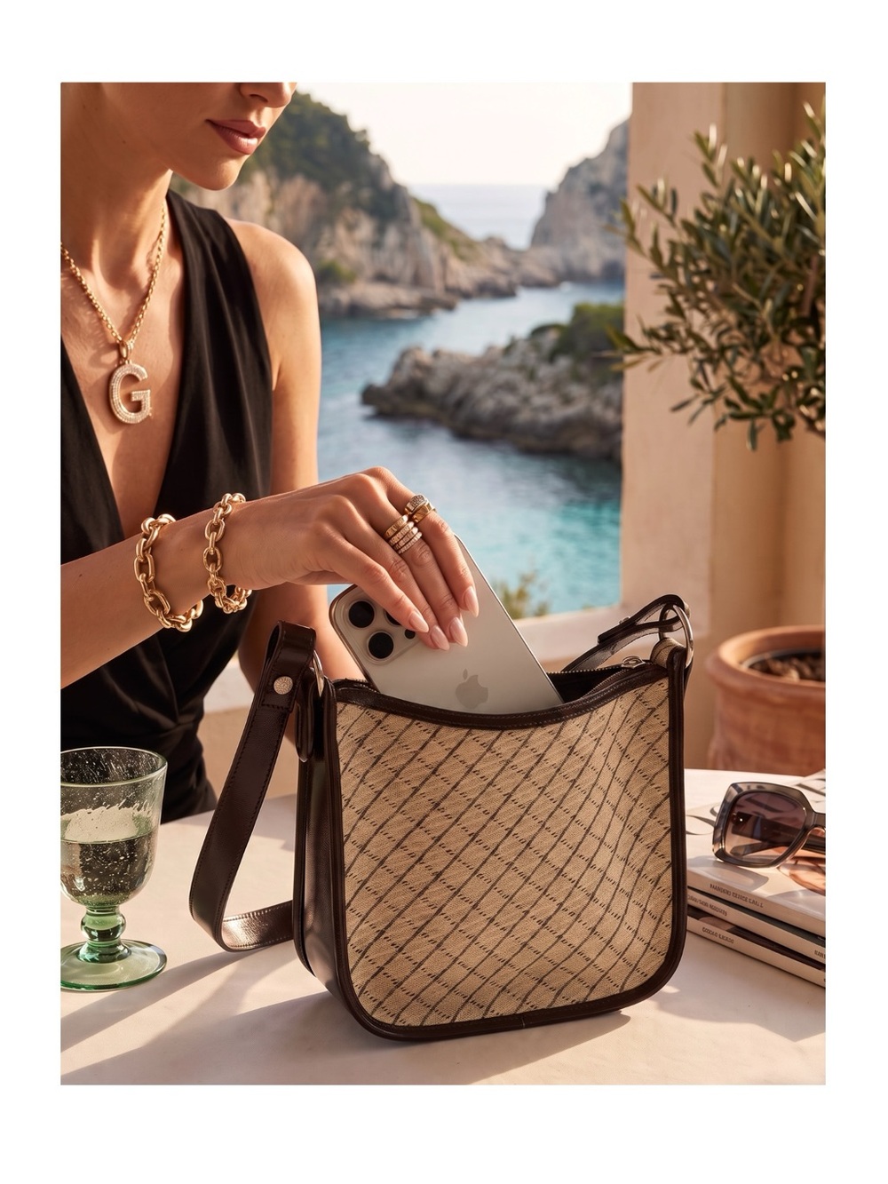 DKNY 𖣴 Woven Crosshatch Mini Bag Handbag 𖣴 Straw 𖣴 Choc Brown Leather Trim 𖣴
